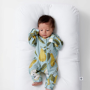 Подушка-кокон для новорожденного Happy Baby, со сменным чехлом, белая